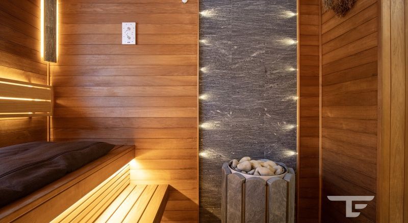 Электрокаменка в облицовке, термоосина, витраж