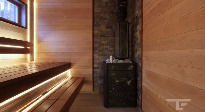 Простая, но функциональная парная из ольхи с печью на дровах