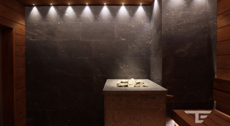 Отделка бани - каменная стена "Nobile"